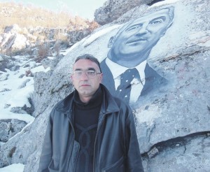 49b6b41b3cc0f24af29e516d319be5c0