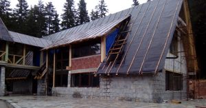 Protivzakonito izgrađeno zastiđe - otpadne vode pravo u jezero